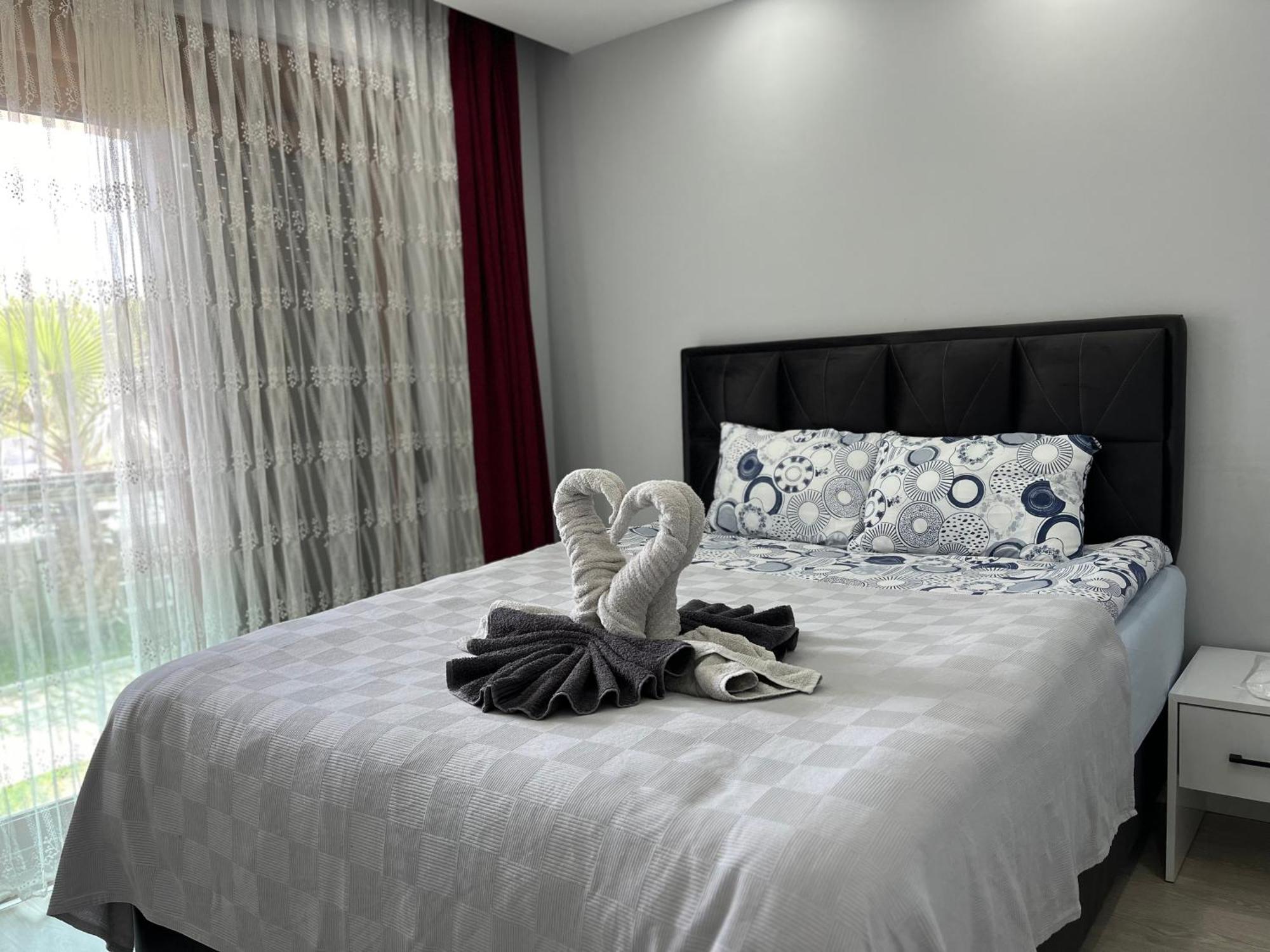 Gardenya Lara Suit Hotel Antalya Exterior foto